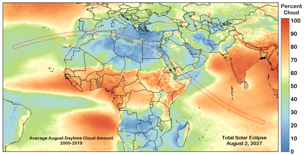 Mapa de la cobertura de núvols mitjana d'agost al llarg de la trajectòria de l'eclipsi solar total del 2027